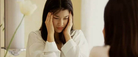 人老色衰是女人最怕的事情，但女人比男人老的快，特别是30岁以后，女人似乎老得更多。内在原因是女性是气血之人，气血不足会使器官气血不足，缺乏津液，从而加速衰老。